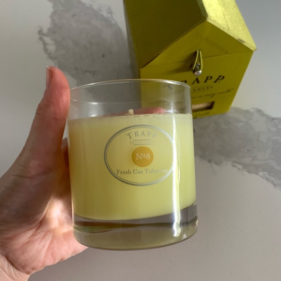Trapp Candle Fresh Cut Tuberose Large 7 oz - Picture 2 of 6